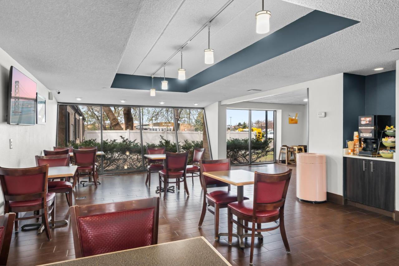 Quality Inn & Suites Mall Of America - Msp Airport Bloomington Exteriör bild