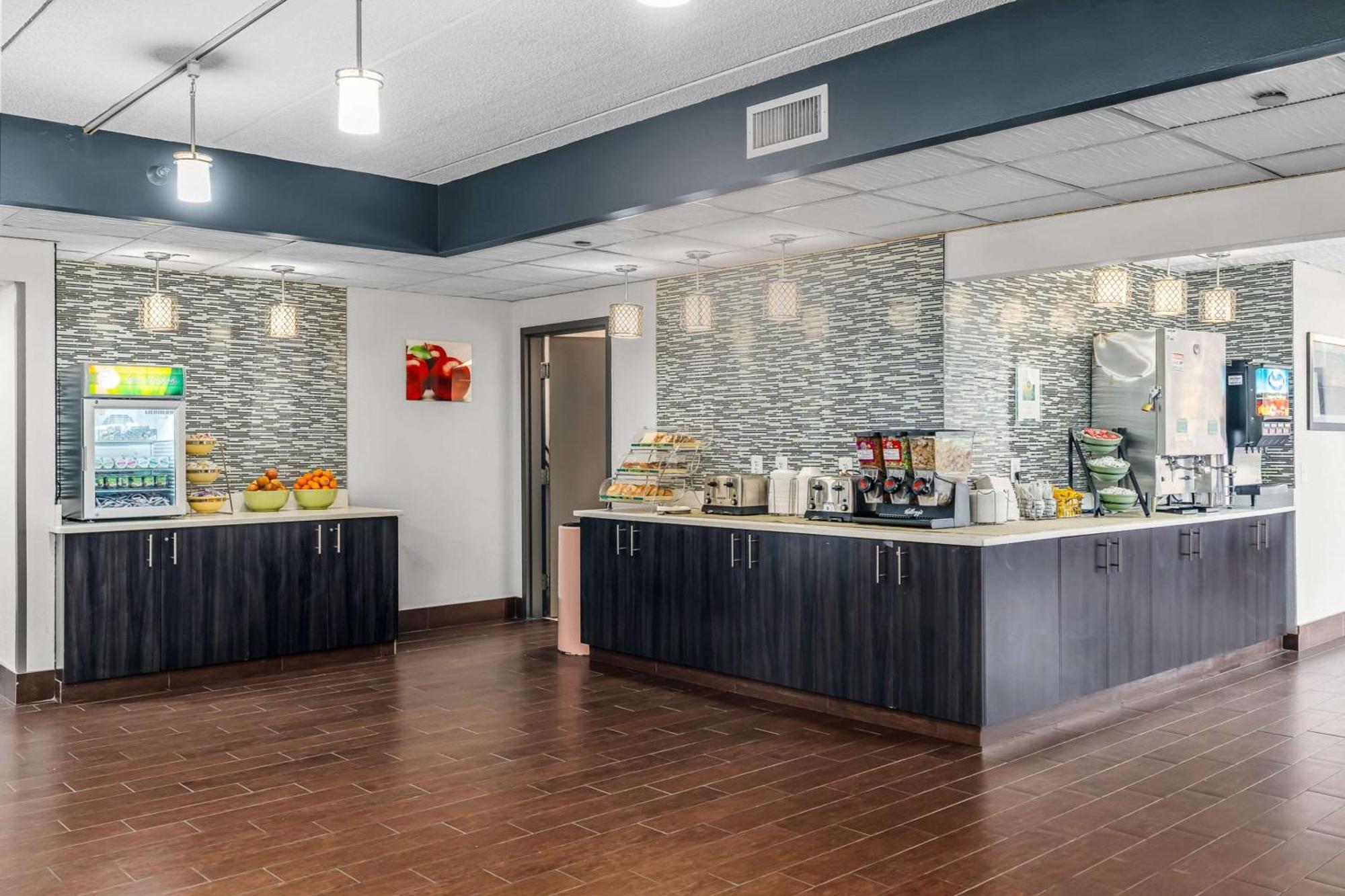 Quality Inn & Suites Mall Of America - Msp Airport Bloomington Exteriör bild