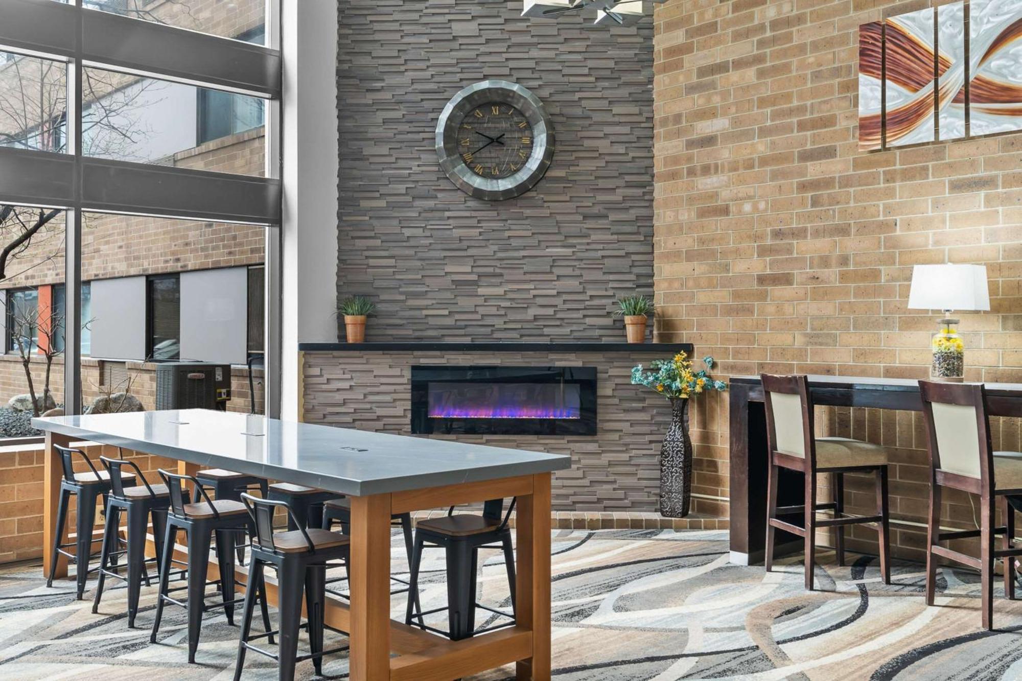 Quality Inn & Suites Mall Of America - Msp Airport Bloomington Exteriör bild