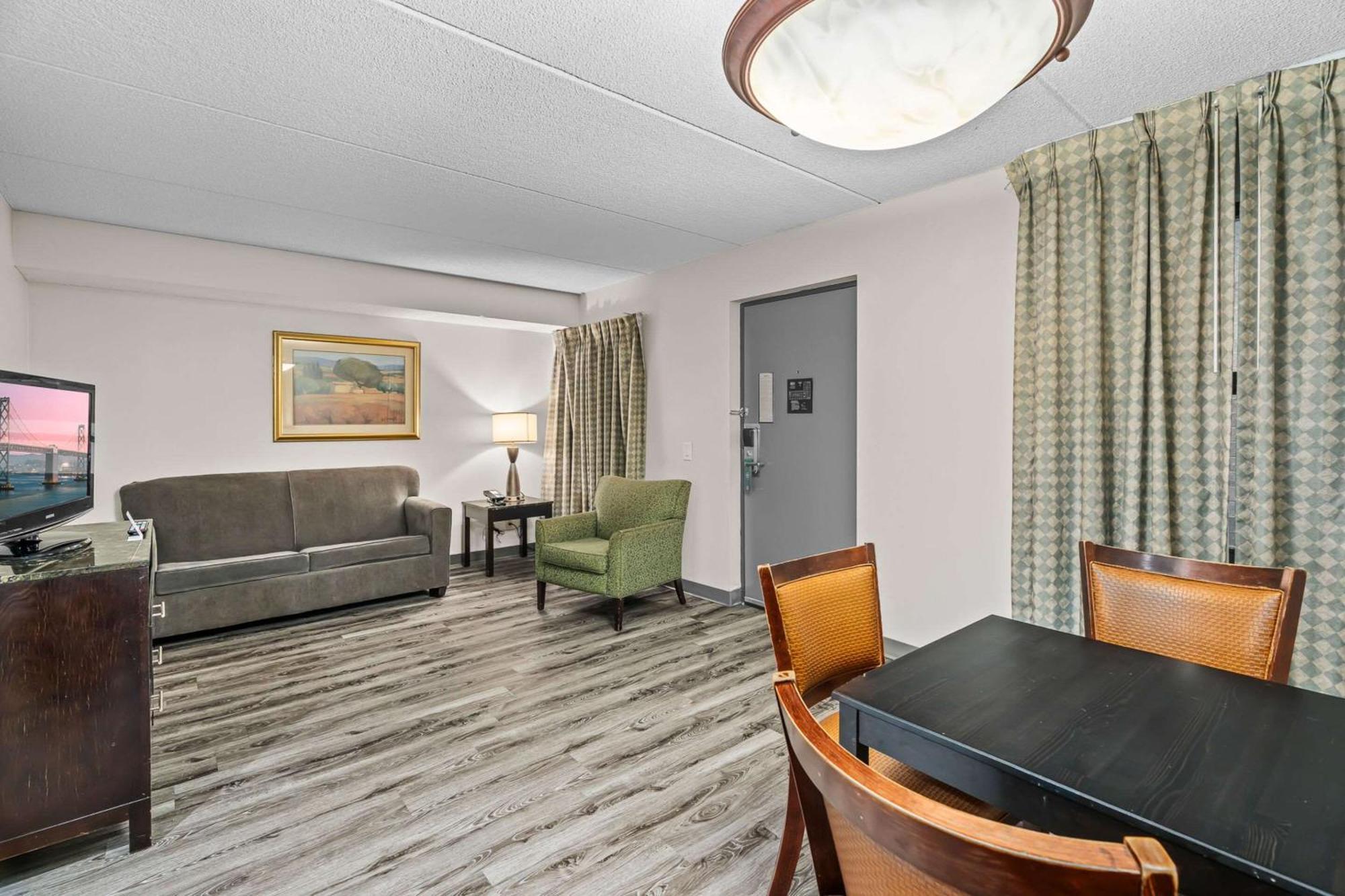 Quality Inn & Suites Mall Of America - Msp Airport Bloomington Exteriör bild